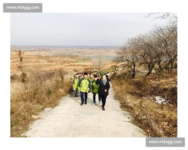 收球瞬间的惊鸿一钩